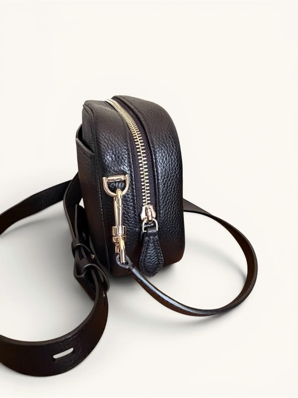 kate spade Black Pebbled Leather Camera Infinite Bag with Gold Hardware